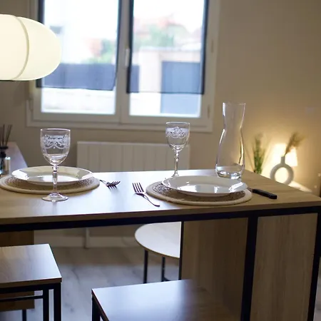 Douillet Proche Gare דירה